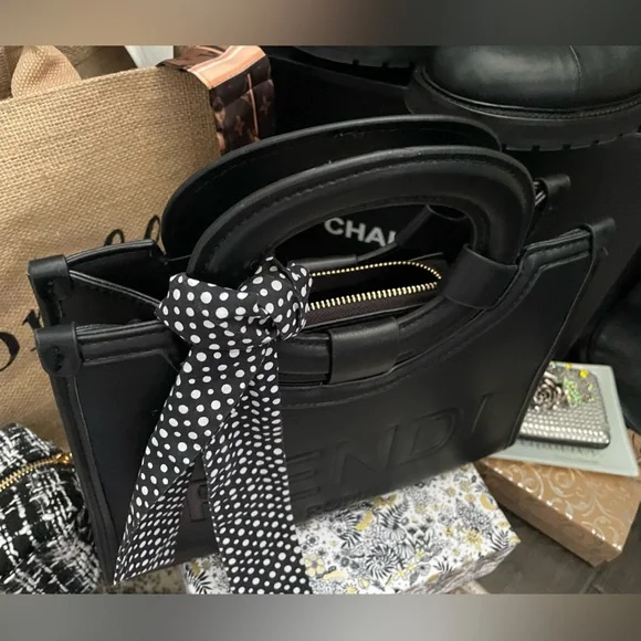 DEVON✨Polka Dot Twilly for your favorite handbag✨NEW - Picture 8 of 14